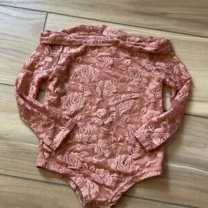 Baileys blossoms lace bodysuit 3t